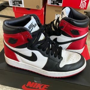 Nike Jordan 1 Black Toe Satin Size 6.5M